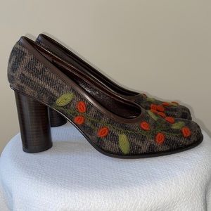 Rare Vintage Fendi FF logo Pumps 8.5